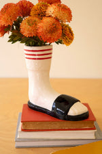 Small Decorative Ceramic Vase – Cozy Shelf Decor
