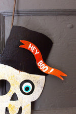 Halloween skeleton with movable parts