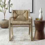 Handwoven Seagrass Chair – Organic Texture for Coastal Dining Spaces