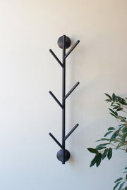 Industrial Iron Peg Rail – Wall-Mount Organizer for Coats