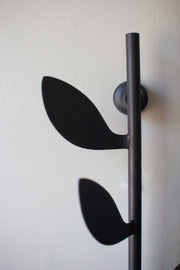 Handcrafted Iron Wall Rack – Leaf Detail Organizer