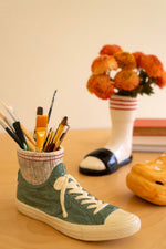 Novelty Ceramic Shoe Vase – Colorful Shelf Decor