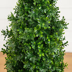 UV-resistant green boxwood tree for indoor and outdoor décor