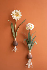 Set of 2 sculptural flower wall candle holders in different sizes