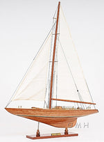 Columbia Yacht L – Handcrafted Wood Model with Linen Sails