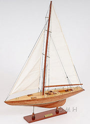 Columbia Yacht L – Handcrafted Wood Model with Linen Sails