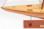 Columbia Yacht L – Handcrafted Wood Model with Linen Sails