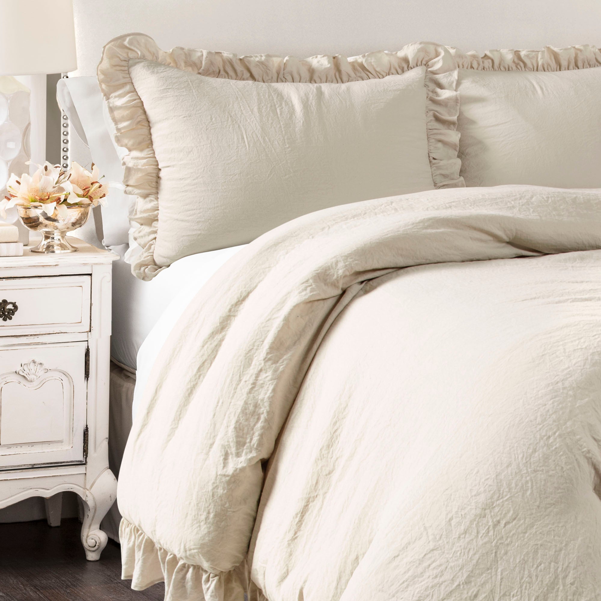 https://uberbazaar.com/cdn/shop/products/16T003862-REYNA-3-PC-WHEAT-COMFORTER-FULL-QUEEN-848742081815-ALT-1.jpg?v=1602249853