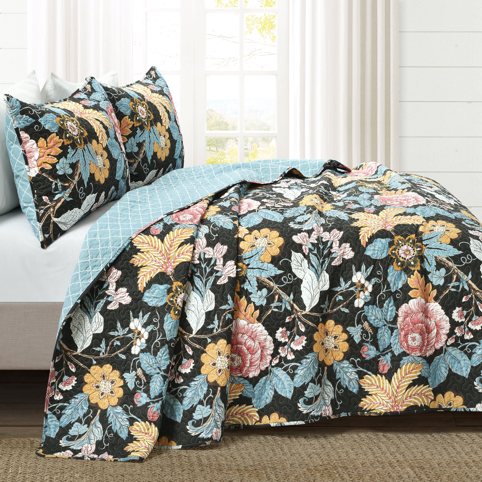 https://uberbazaar.com/cdn/shop/products/16T005438-SYDNEY-3-PC-BLACK-BLUE-QUILT-FULL-QUEEN-848742097298-ALT-1.jpg?v=1602250600