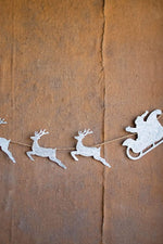 Kalalou CMN1461 Metal Santa With Reindeer Garland