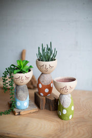 Kalalou H3511 Set of Three Clay Face Planters With River Rock Base