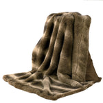 HiEnd Accents Wolf Throw